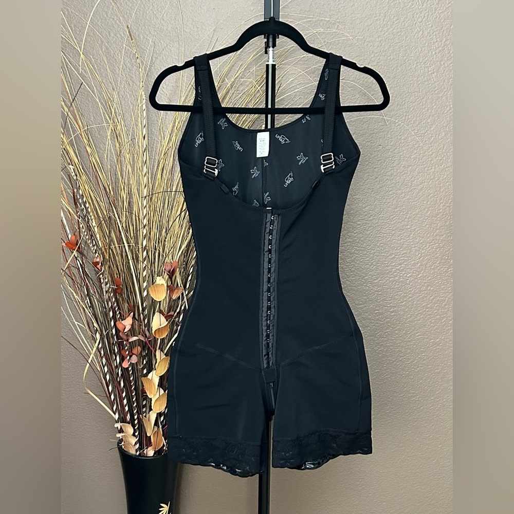 Uplady Faja NWOT #6129